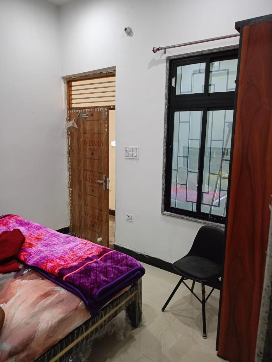 Aditya Paradise Aka Mountain Home Aka Avk Inn Tundla ภายนอก รูปภาพ